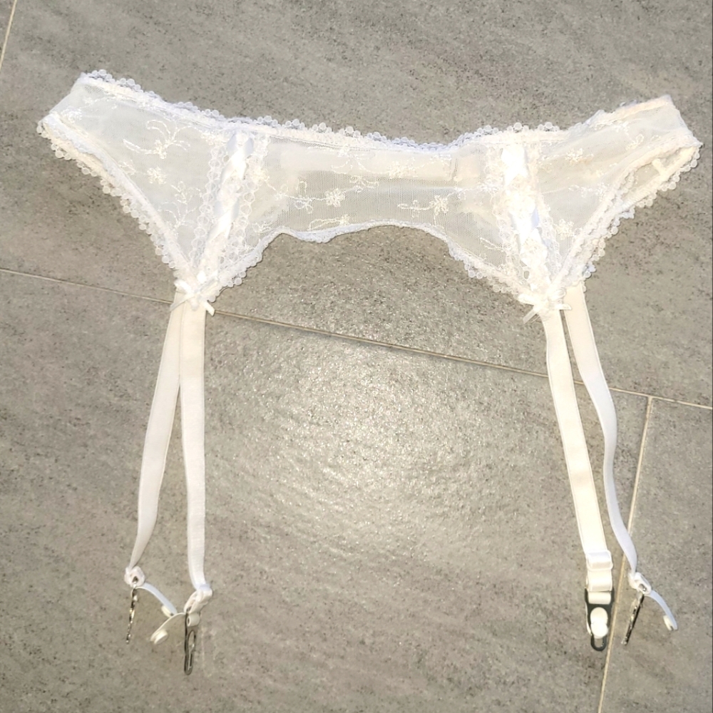 Fredrick of Hollywood Garter Belt